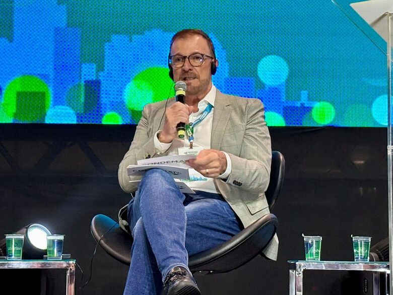 Prefeito Luis Camargo compartilha experiências de governança durante o 68&ordm; Congresso da APM