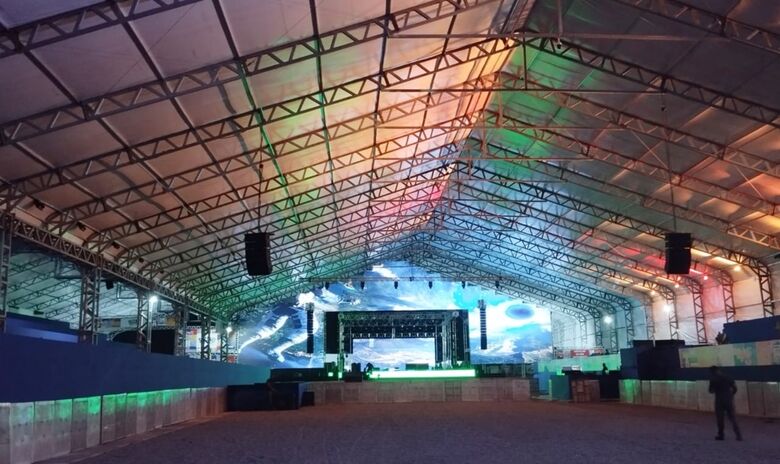 Estrutura do Suzano Music Festival foi montada no Parque Max Feffer