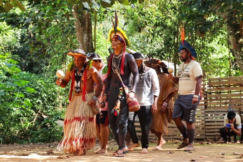 Reserva indígena multiétnica passa conhecimento para 40 professores da rede