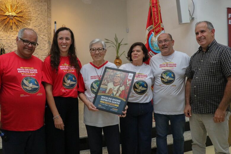 Trindade Vieira dos Santos foi a escolhida para representar a festa no cartaz oficial