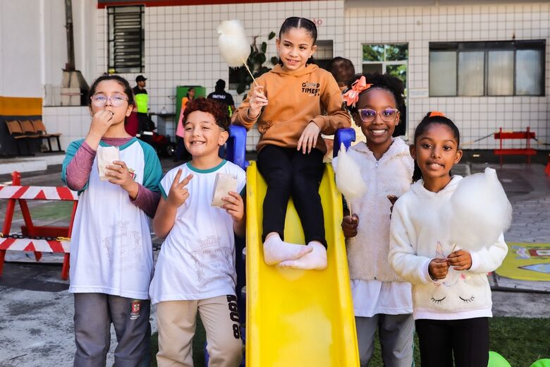 Projeto Agente Mirim reforça educação para o trânsito entre alunos da rede municipal de Ferraz