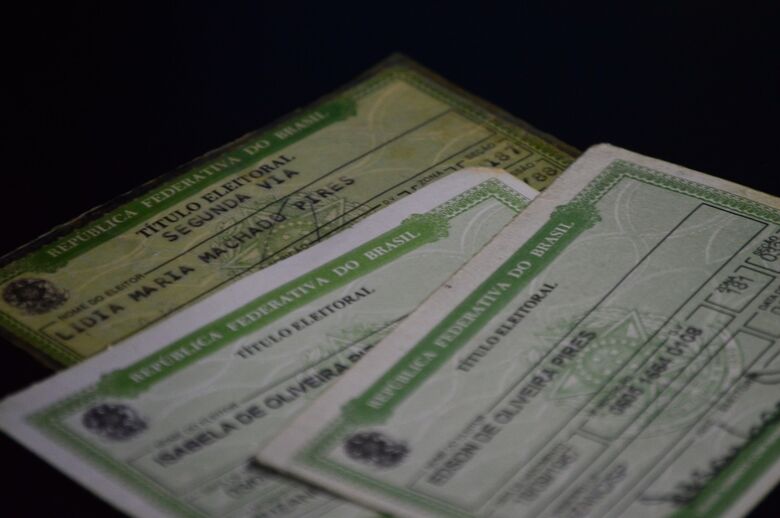 TÍTULOS ELEITORAIS Prazo para regularização está perto de terminar. Na região são mais de 72 mil pendentes