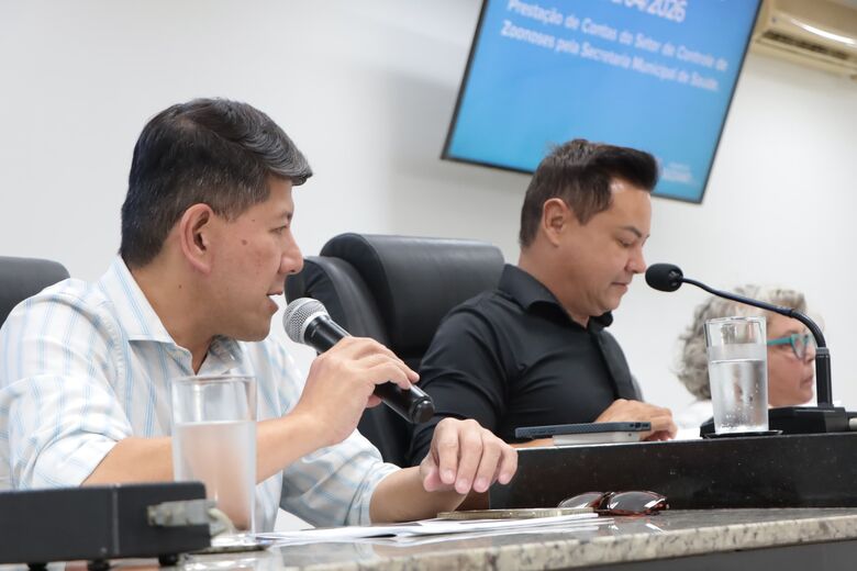 Secretário William Harada esteve na Câmara nesta segunda-feira (6)