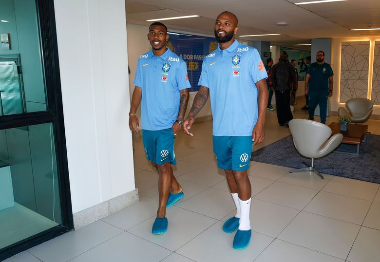 Rayan e Igor Thiago na Granja Comary, na apresentação da Seleção para a Copa do Mundo