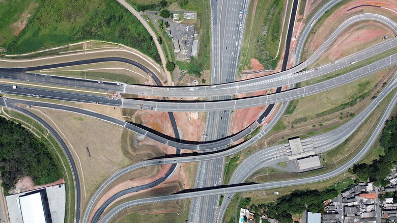 Rodoanel Mário Covas, que teve primeira etapa do trecho norte entregue no ano passado, foi retomada nesta gestão após seis anos de paralisação.