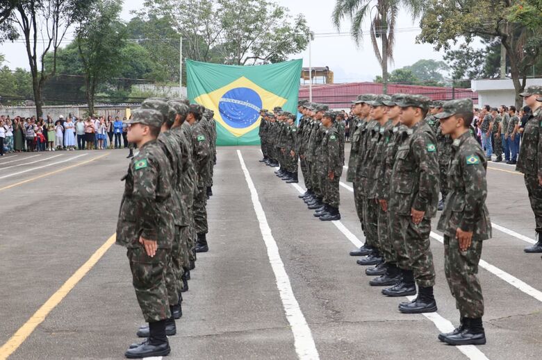 A Junta Militar de Suzano reforça aos munícipes nascidos em 2008, que completam 18 anos em 2026, que é necessário realizar o alistamento militar por meio do site do Exército Brasileiro (alistamento.eb.mil.br/)