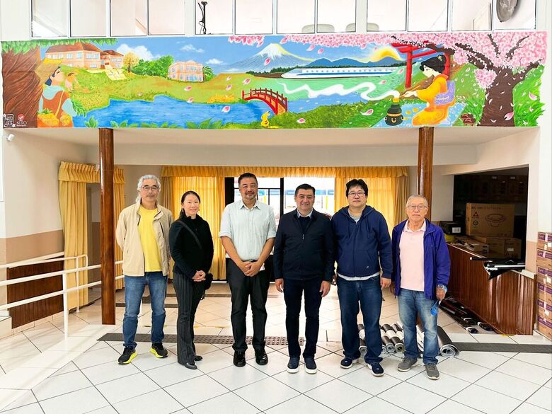 Visita reuniu representantes de associações nipo-brasileiras e reforçou diálogo regional