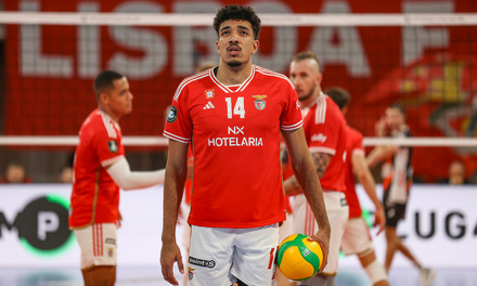 Suzano Vôlei assina com Lucas França, central do Benfica-POR