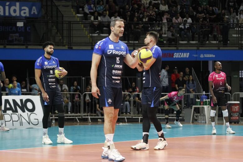 Suzano Vôlei renova com central Riad para sua 6ª temporada no clube