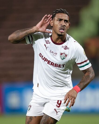 Fluminense arranca empate na Argentina e continua vivo na Libertadores