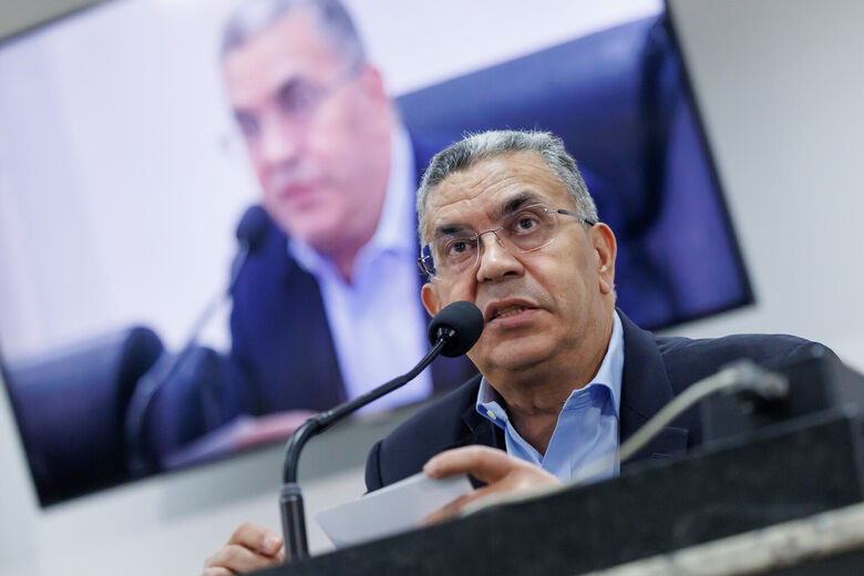 Suzano Sediou uma audiência oficial da comissão responsável pela elaboração do orçamento estadual 