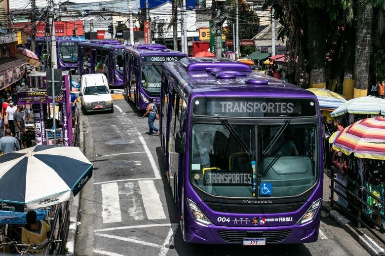 Ferraz moderniza frota com ônibus equipados, Wi-Fi gratuito e mais conforto aos passageiros