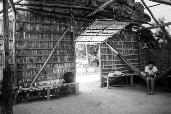 O registro, feito em uma aldeia indígena localizada na Escola Ancestral Flores do Trovão, no bairro Baruel, levou ao público estrangeiro um recorte da realidade local