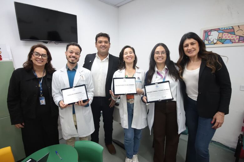 Servidores da rede municipal de Saúde, responsáveis pelo desenvolvimento do projeto 