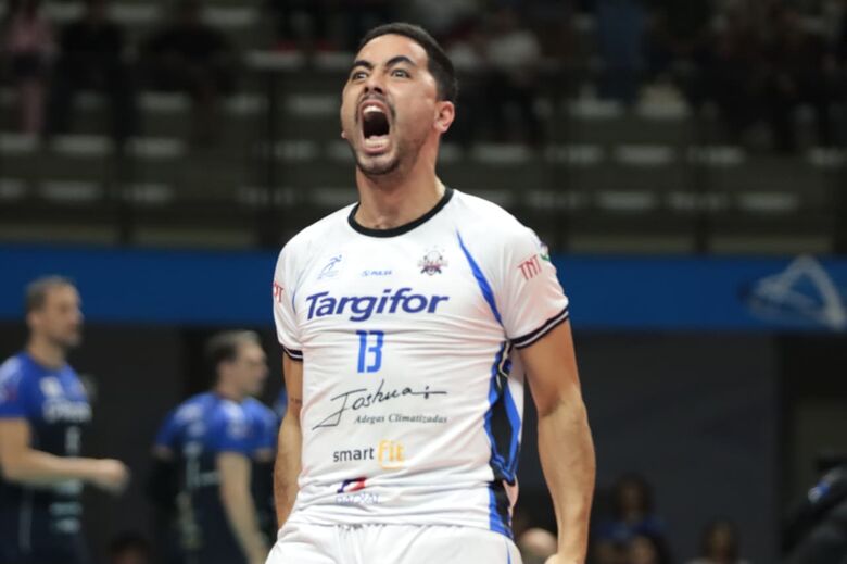 Suzano Vôlei renova contrato do líbero Taichi