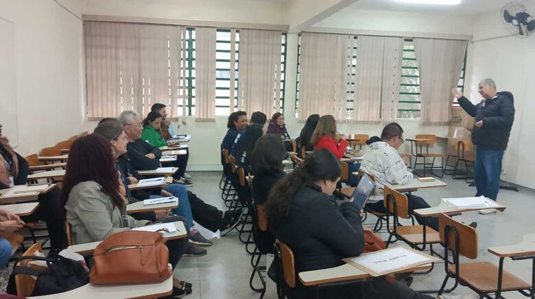O treinamento abordou procedimentos técnicos, atualização de protocolos, sustentabilidade no gerenciamento dos recursos hídricos e boas práticas relacionadas à coleta e ao monitoramento.