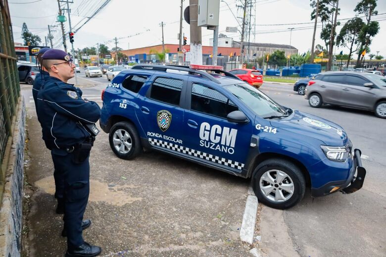 Operação coordenada pela Guarda Civil Municipal intensifica o patrulhamento preventivo em áreas de grande circulação de pessoas e veículos