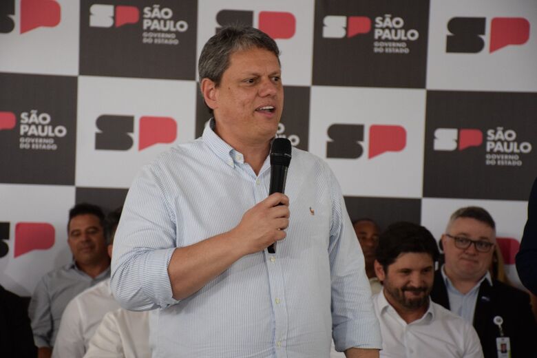 Governador Tarcísio de Freitas faz 