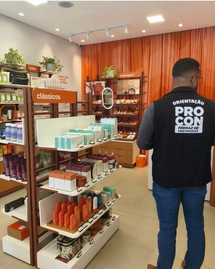 Procon de Ferraz Intensificou as orientações aos consumidores sobre cuidados importantes durante as compras