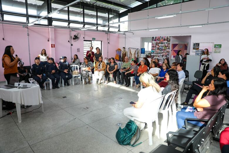 A ação reforça o compromisso da administração municipal com a promoção do bem-estar, da autoestima e do cuidado integral às mulheres ferrazenses.