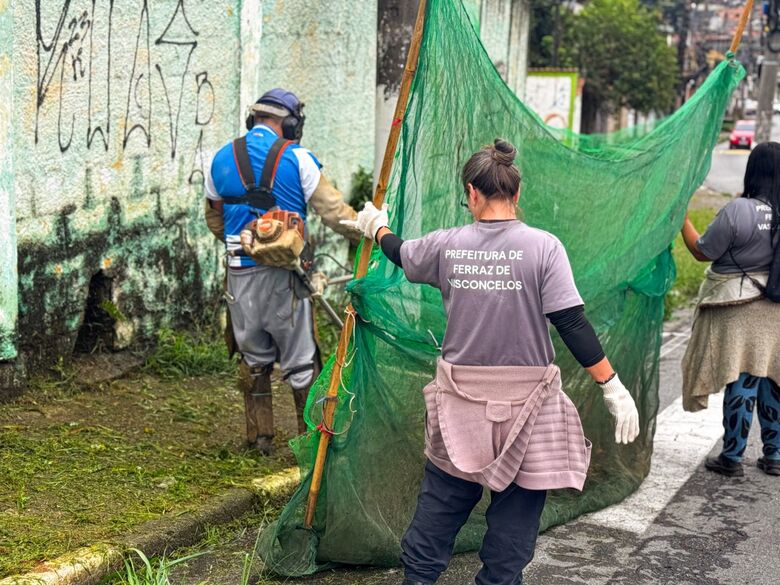 Serviços Urbanos reforçam zeladoria com ação de limpeza e roçagem na Vila Santa Margarida