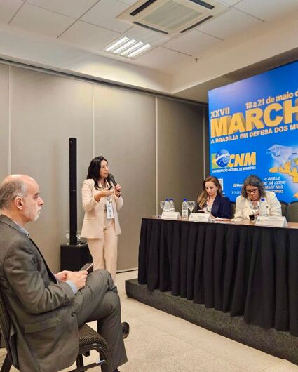 Prefeita de Ferraz de Vasconcelos representou a região