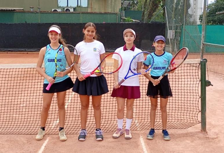 Equipes da categoria Sub-18 de tênis de campo feminino 