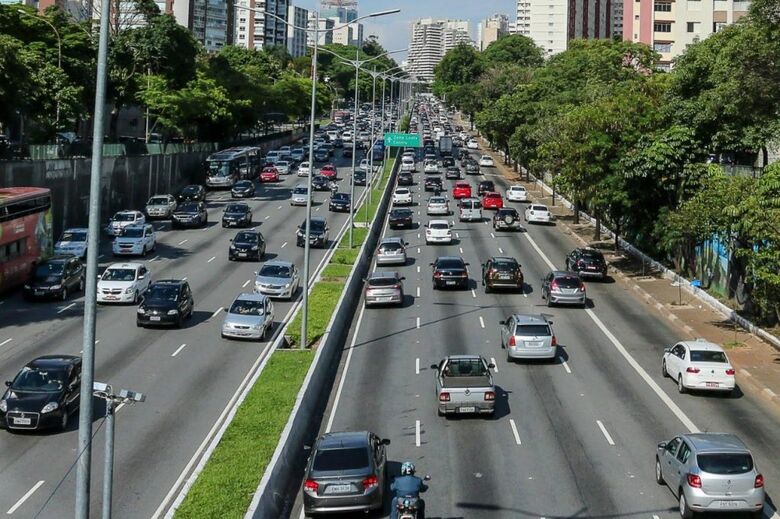Cidade com o maior número de condutores é Mogi das Cruzes, com 937 mil motoristas