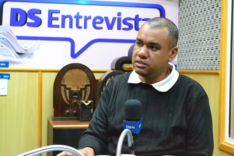 THIAGO SEVERO Esteve no DS Entrevista ao vivo