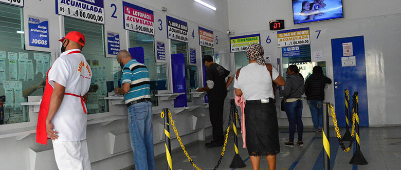 A Mega-Sena acumulou, e prêmio principal chega a 16 milhões, próximo sorteio ocorrerá nesta terça-feira (2)