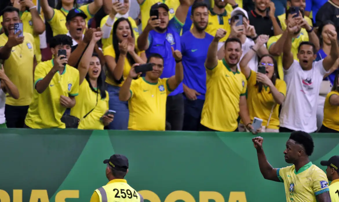 Sem Neymar, Brasil finaliza preparação para estreia na Copa no sábado