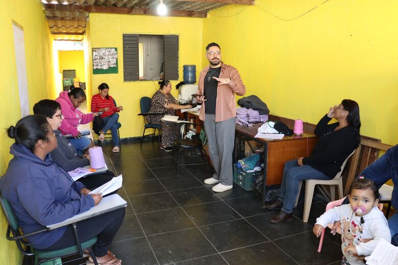 Projeto é desenvolvido com mulheres do Instituto Olhar do Futuro, no Jardim Nazareth, e com catadores da Cooperativa Univence, no Miguel Badra
