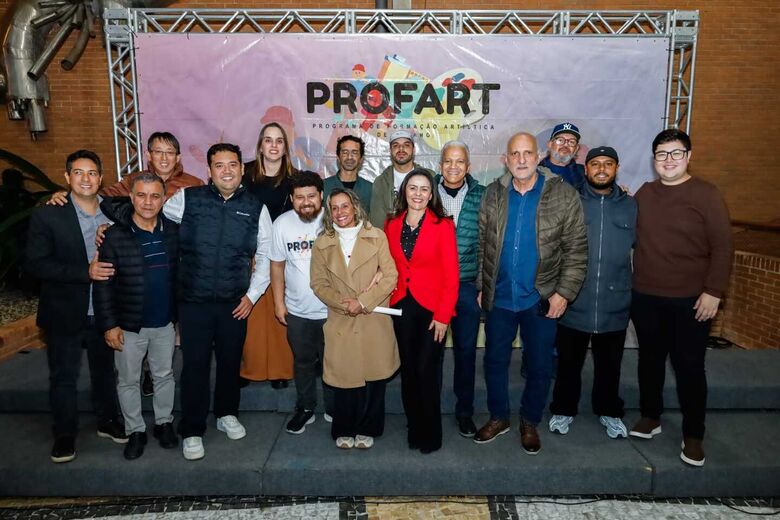 Exposição no Centro Cultural Moriconi traz 416 obras de alunos do Profart