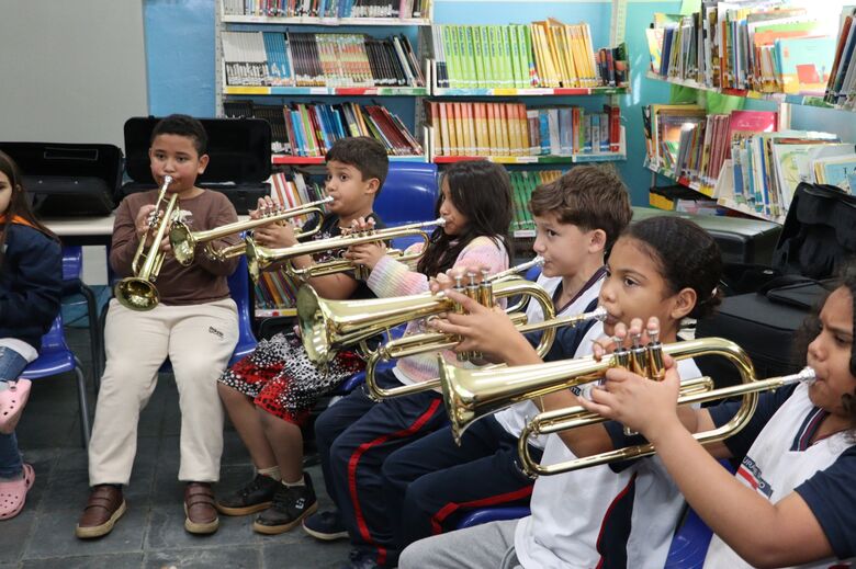 A rede de ensino suzanense tem se destacado com os projetos especiais que estão potencializando o aprendizado dos alunos para além dos conteúdos curriculares