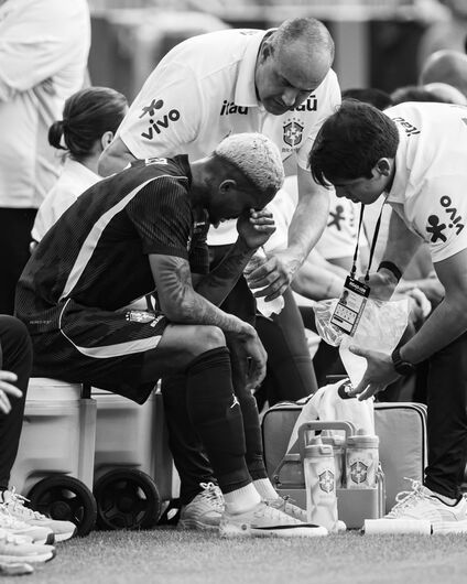Wesley é cortado da Seleção Brasileira por lesão em amistoso