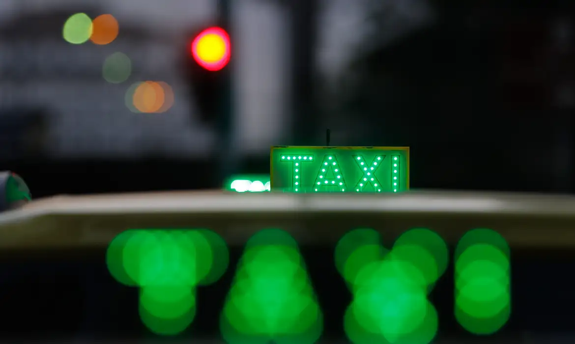 A iniciativa do governo federal é voltada à renovação da frota de transporte individual no país.