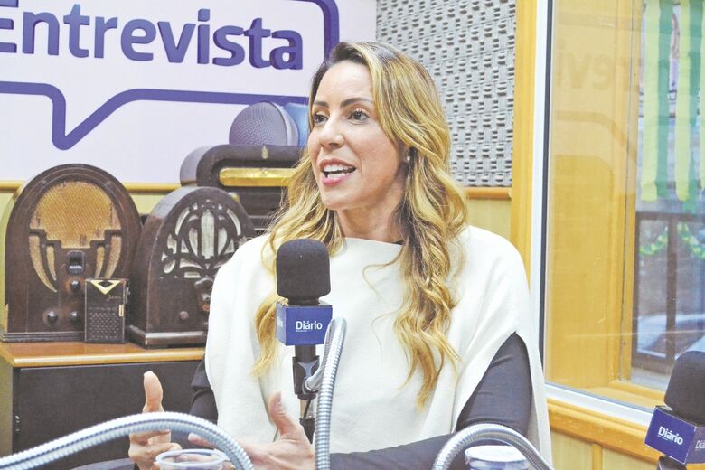 FLAVIA SOUZA Esteve no Programa DS e falou da Campanha do Agasalho