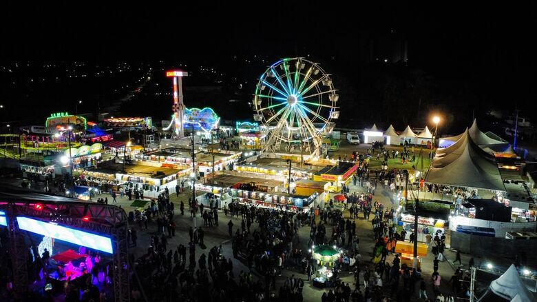 Realizado no Espaço de Eventos do Centro Residencial, o primeiro dia do evento superou as expectativas, atraindo milhares de moradores e visitantes