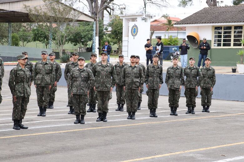 A Junta Militar de Suzano reforça que o prazo para realizar o alistamento obrigatório para os homens que completam 18 anos em 2026 se encerra em 30 de junho (terça-feira)