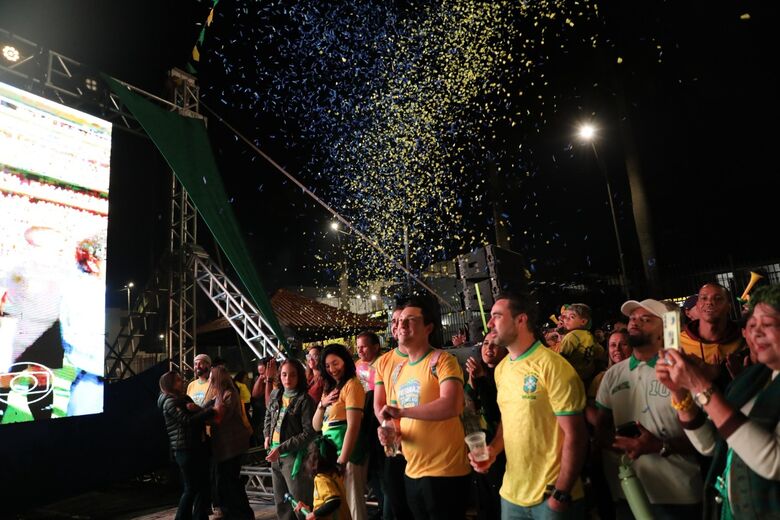 Mais de 5 mil pessoas acompanham a estreia do Brasil na Copa do Mundo 2026 em Ferraz