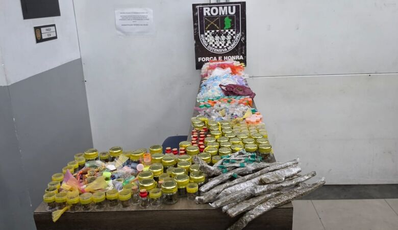 Cerca de 2 mil porções de entorpecentes foram apreendidas durante patrulhamento da Guarda Civil Municipal pela Vila Nova União