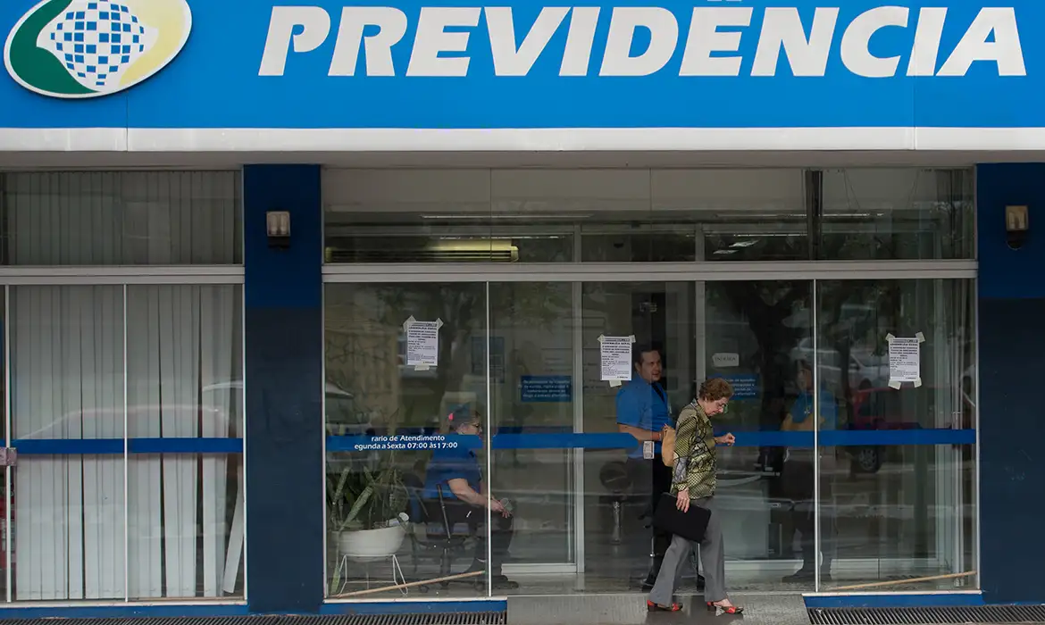 Texto prevê crédito extraordinário para reembolsar descontos indevidos