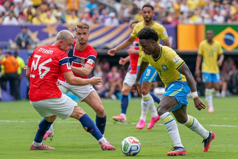 Vinícius Júnior pediu desculpas à torcida pela eliminação nas oitavas de final da competição