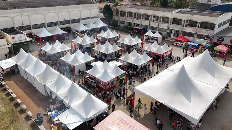 Evento gratuito terá atrações culturais, gastronomia típica e transmissão do jogo do Brasil em telão