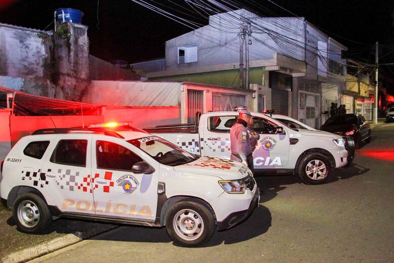 Operação 'Cidade e Ordem' interdita bar por descumprimento da lei antifumo no Boa Vista