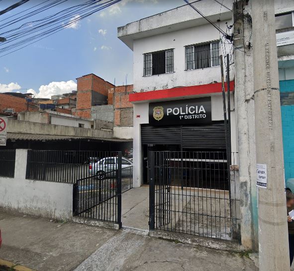 O motorista foi encaminhado, juntamente com o automóvel, ao 1&ordm; Distrito Policial de Ferraz de Vasconcelos