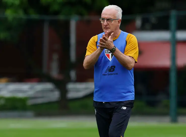 SP Vai se preparar para enfrentar o Grêmio