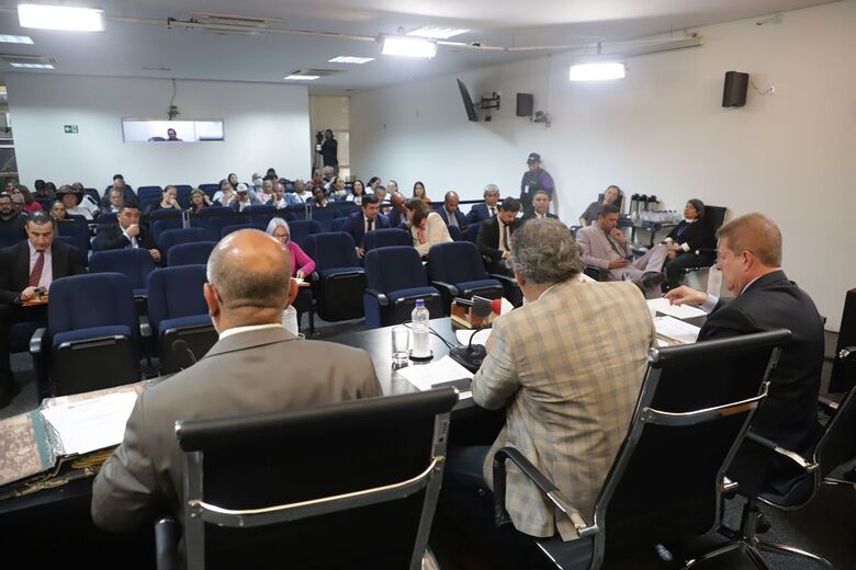 Legislativo aprova projeto ambiental 'Lojinha do Bem'