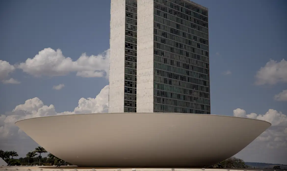 Proposta a ser analisada altera o Artigo 228 da Constituição