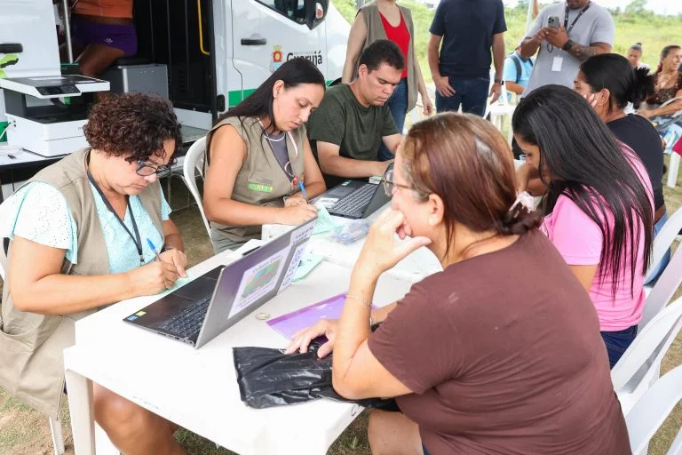 Para ser atendido, basta apresentar um documento de identificação e a conta de água do imóvel